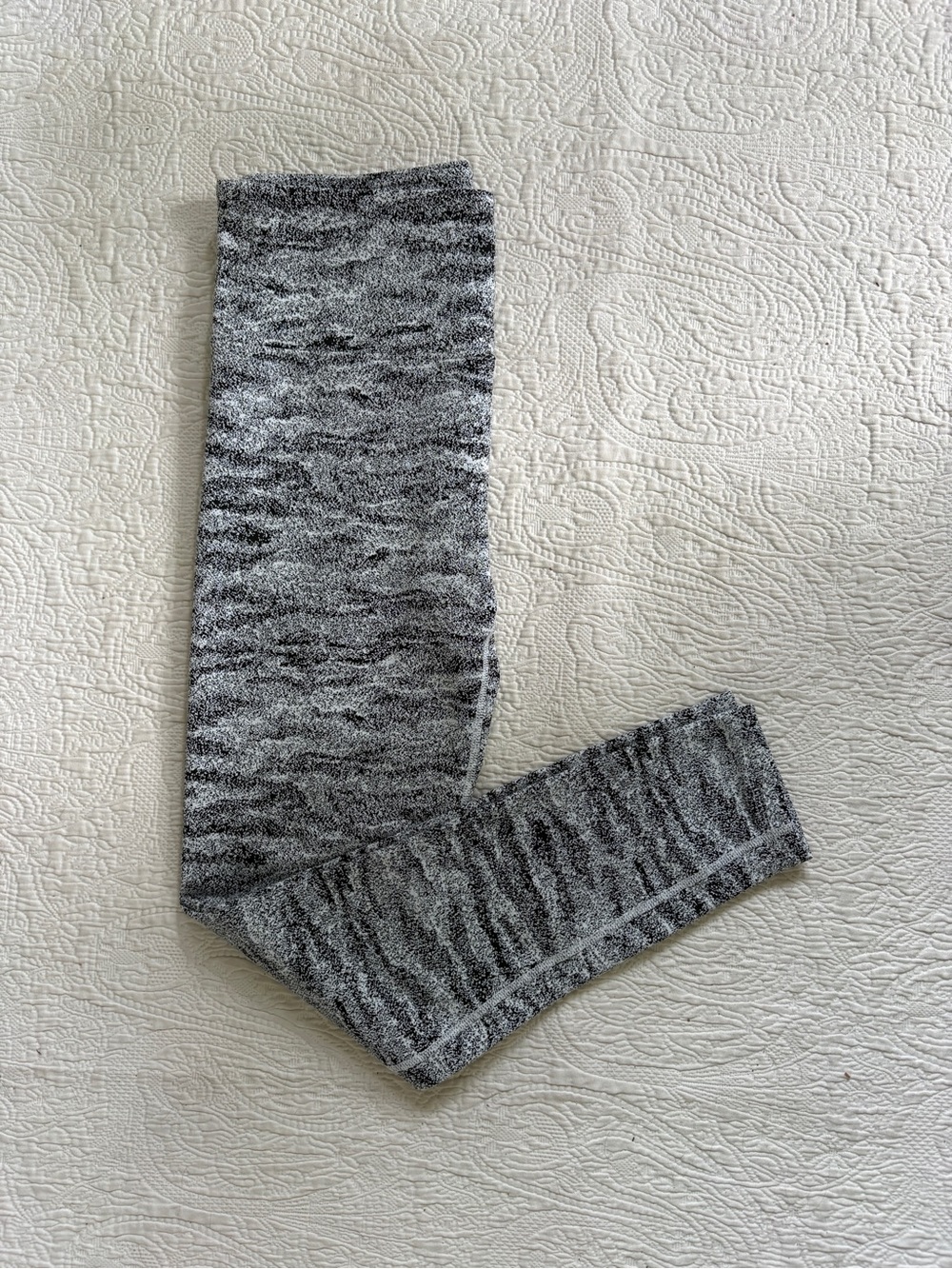 Kyodan speckled Leggings - Soft Stretch- white, black, gray - Women’s size small